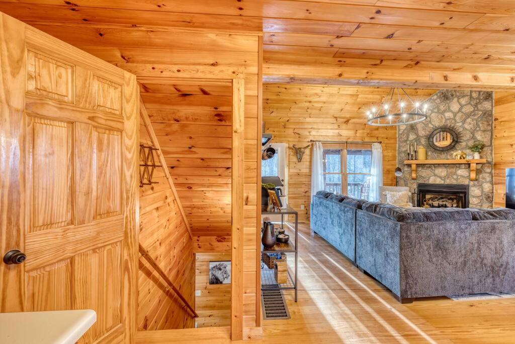 Mtn Cabin Sleeps 10 - 5 Mins To Fishing & Camping 埃利杰 外观 照片
