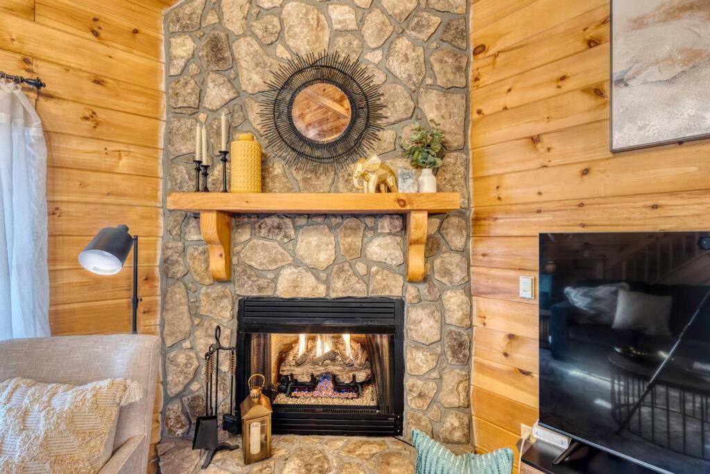 Mtn Cabin Sleeps 10 - 5 Mins To Fishing & Camping 埃利杰 外观 照片