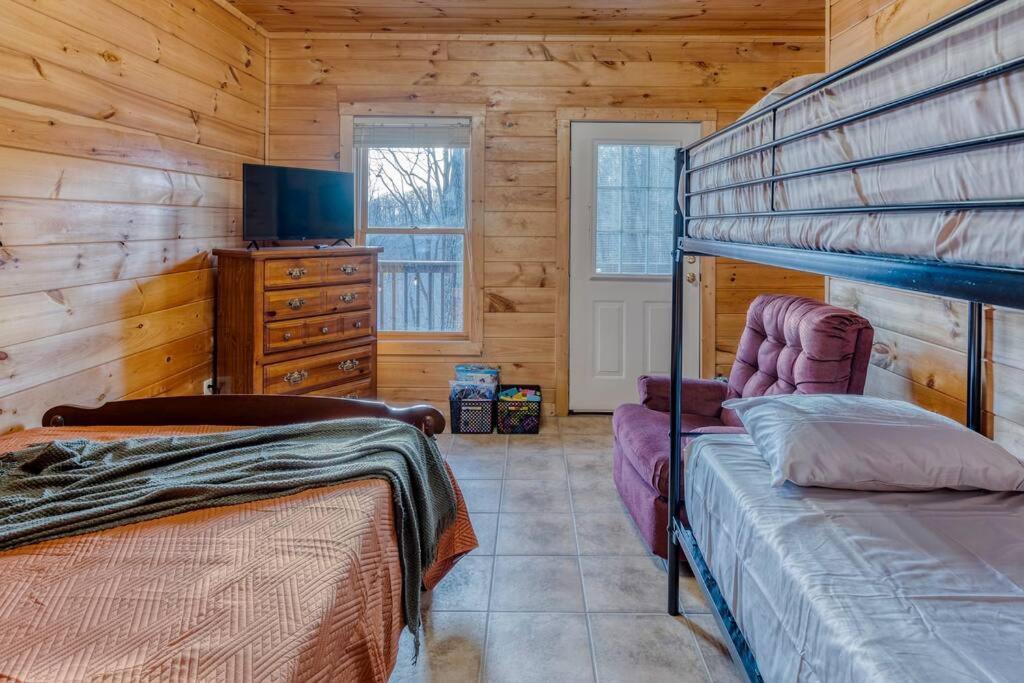 Mtn Cabin Sleeps 10 - 5 Mins To Fishing & Camping 埃利杰 外观 照片