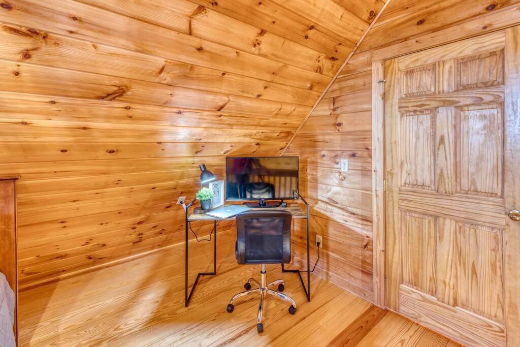 Mtn Cabin Sleeps 10 - 5 Mins To Fishing & Camping 埃利杰 外观 照片